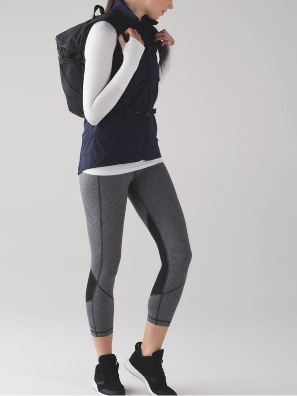 Lululemon pace rival crop